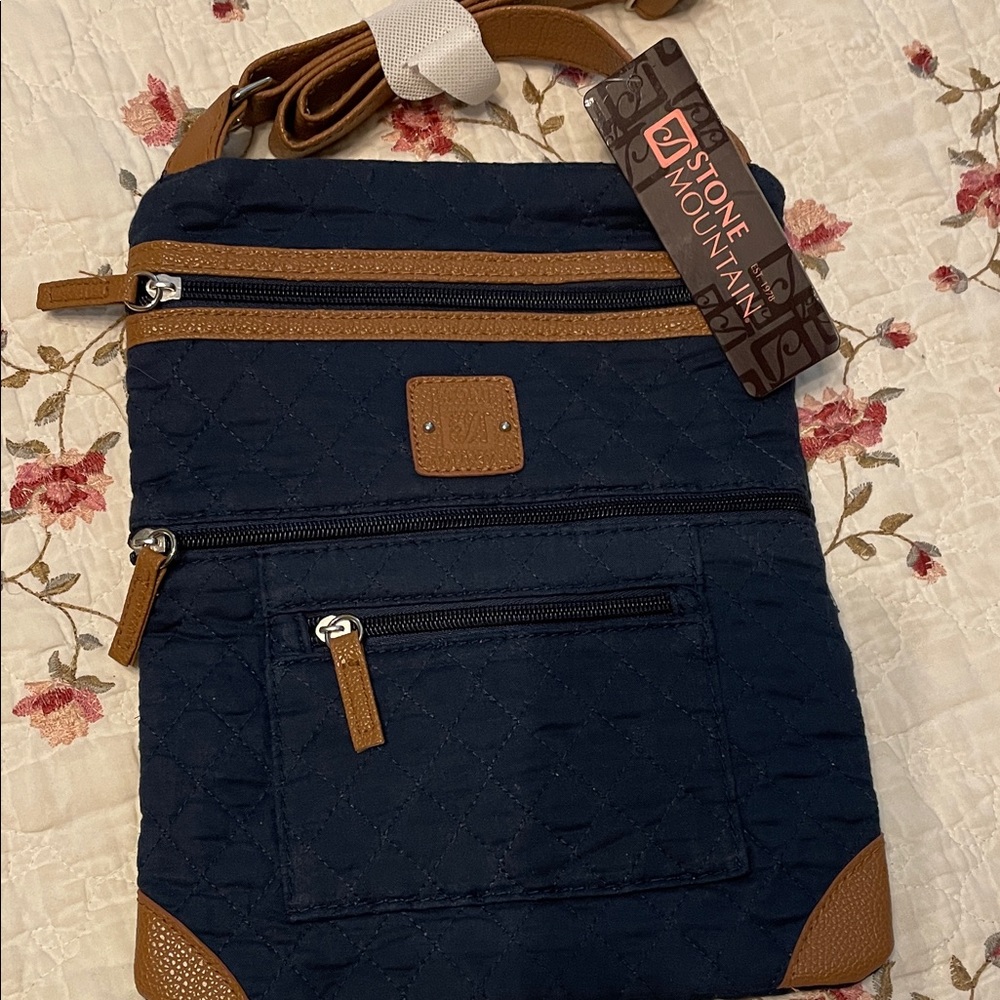 Stone Mountain Accessories Navy and Tan Messenger Bag